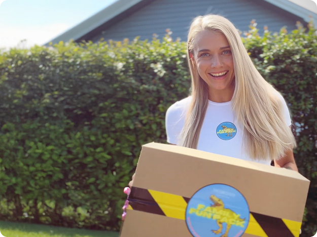 Bilde av Charlotte med en Family Fun Pack!